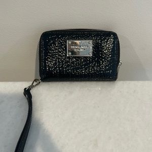 Michael kors wristlet